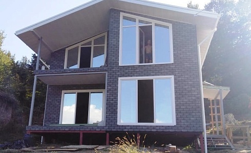 Индивидуальный жилой дом по адресу: Краснодарский край, г. Сочи, Хостинский район, СТД «Огонек 2». Общая площадь 105 м2. Сдан 07.2019